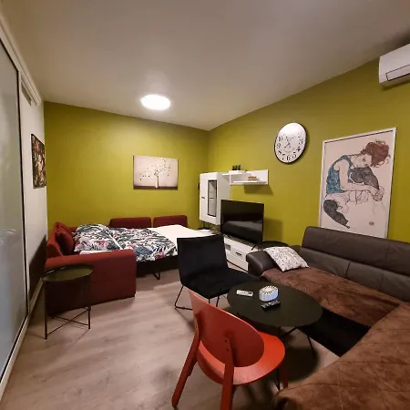 Sara Apartment *
