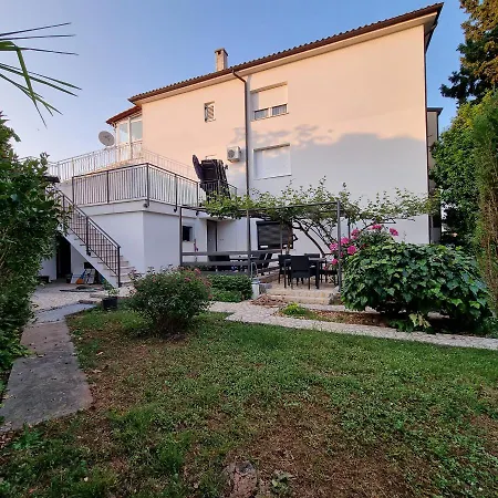 Apartment Sara Umag